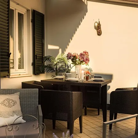 Cosy Apartment 100 M From Lucca Apartment
